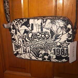 BRAND NEW! Guess crossbody bag